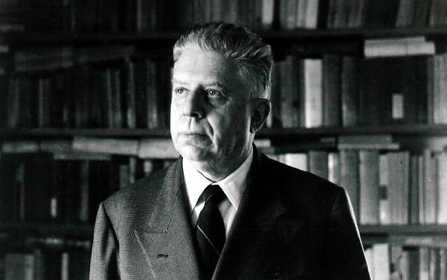 Eugenio Montale - Gli uomini sono un po come i libri