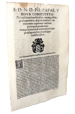 Bolla di Pio V che disciplina in senso restrittivo i benefici ecclesiastici - Roma, Blado 1569